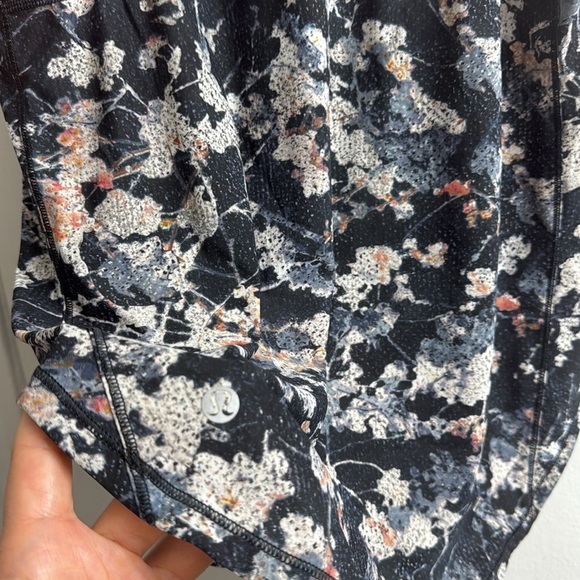 Lululemon Sculpt Tank II ~ size6 - Picture 9 of 9